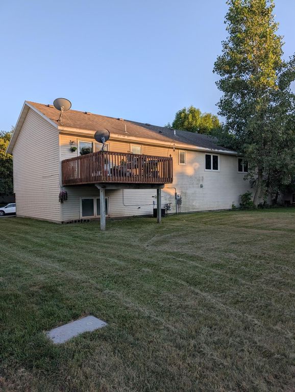 137 Barony Road, Le Sueur, MN 56058 — photo 2