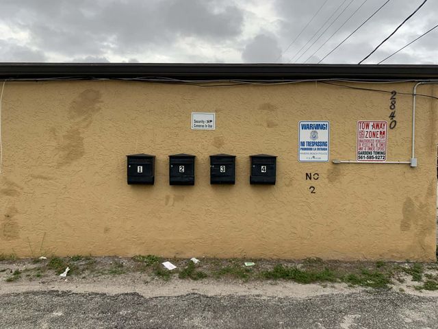 2840 Avenue S, West Palm Beach, FL 33404