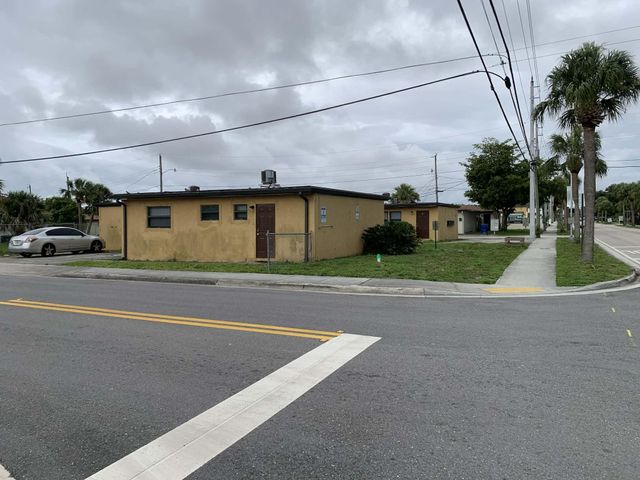 2840 Avenue S, West Palm Beach, FL 33404