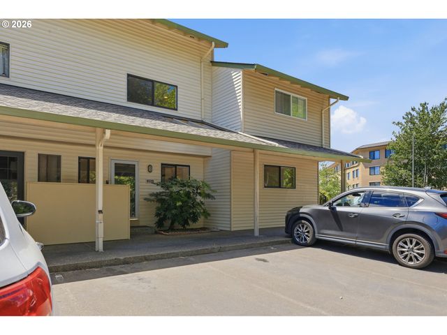 12054 N JANTZEN BEACH Ave, Portland, OR 97217