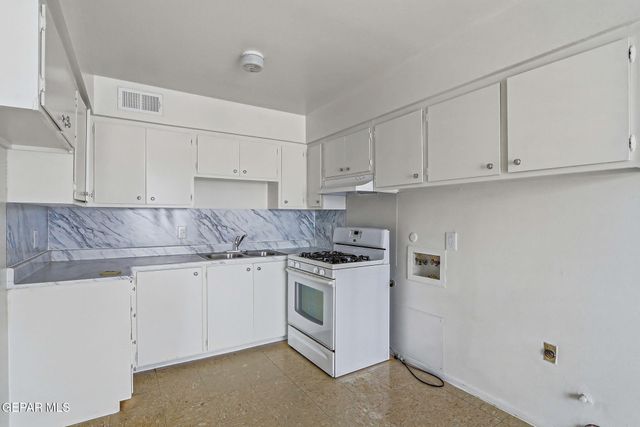 3828 Taylor Avenue, El Paso, TX 79930