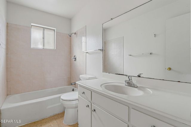 3828 Taylor Avenue, El Paso, TX 79930