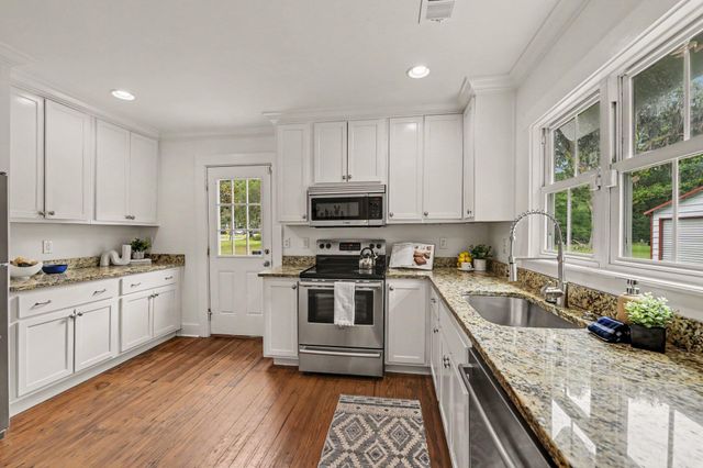 5762 Hwy165, Ravenel, SC 29470