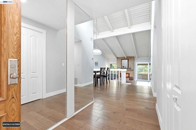 742 Via Zapata, Riverside, CA 92507