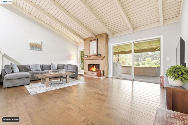 742 Via Zapata, Riverside, CA 92507