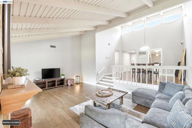 742 Via Zapata, Riverside, CA 92507