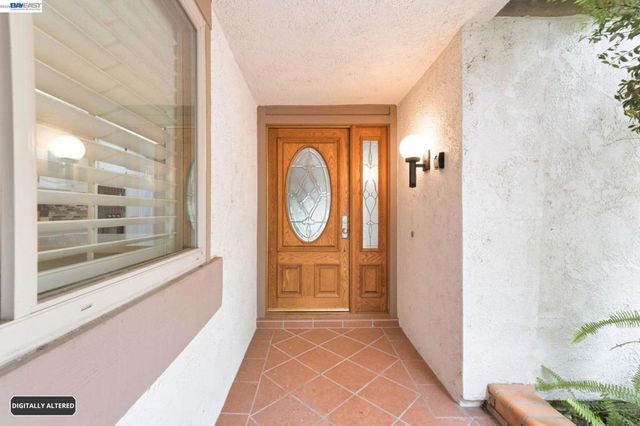 742 Via Zapata, Riverside, CA 92507