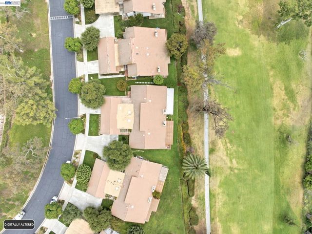 742 Via Zapata, Riverside, CA 92507