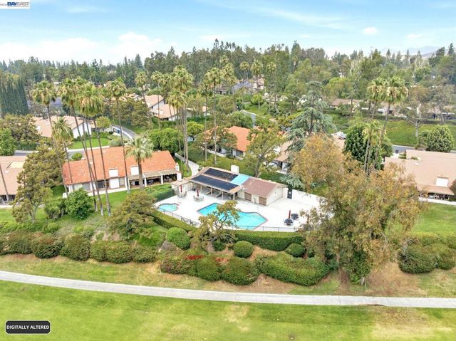 742 Via Zapata, Riverside, CA 92507