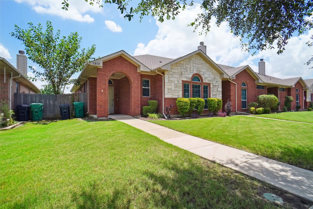1810 Poinsettia Boulevard, Denton, TX 76208