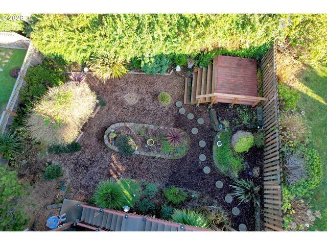 634 Sw EBB Ave, Lincoln City, OR 97367