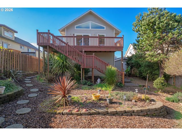 634 Sw EBB Ave, Lincoln City, OR 97367