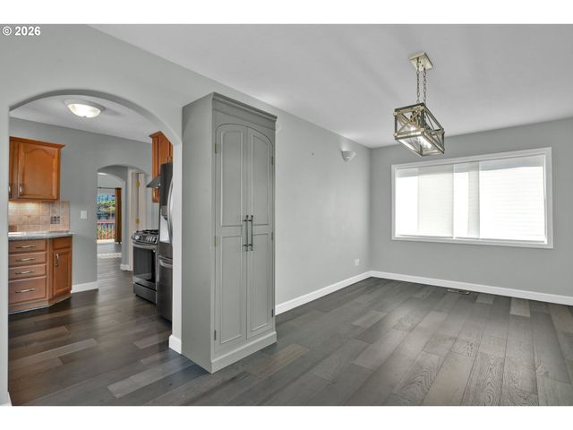 634 Sw EBB Ave, Lincoln City, OR 97367