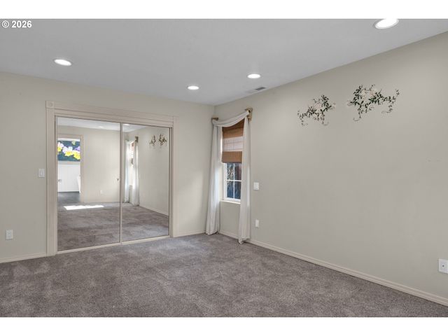 634 Sw EBB Ave, Lincoln City, OR 97367