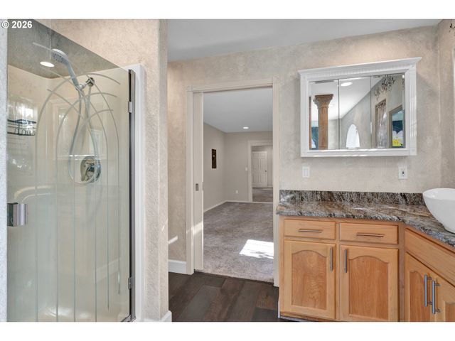 634 Sw EBB Ave, Lincoln City, OR 97367