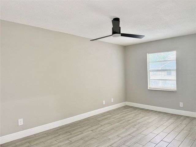 5129 TENNIS COURT CIRCLE, Tampa, FL 33617