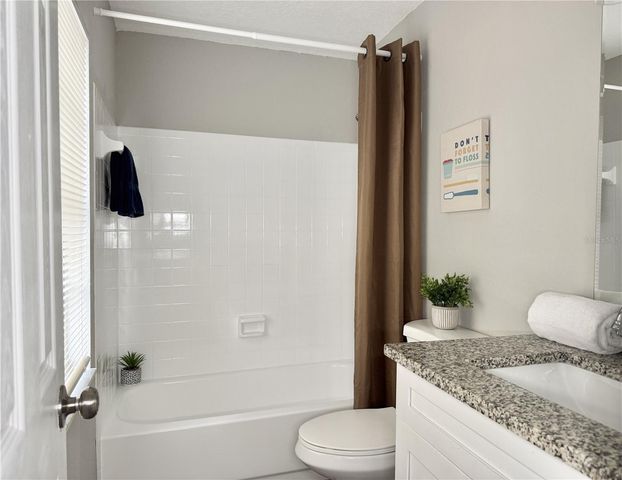 5129 TENNIS COURT CIRCLE, Tampa, FL 33617