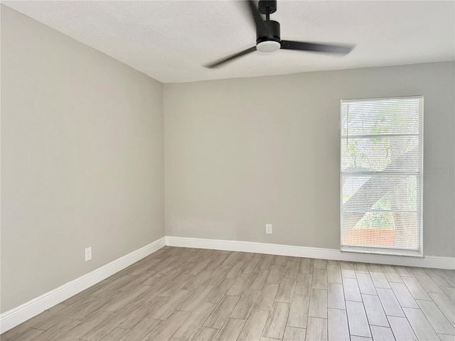 5129 TENNIS COURT CIRCLE, Tampa, FL 33617