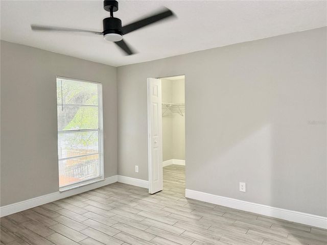 5129 TENNIS COURT CIRCLE, Tampa, FL 33617