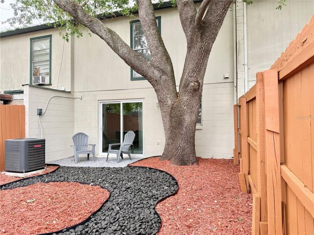 5129 TENNIS COURT CIRCLE, Tampa, FL 33617