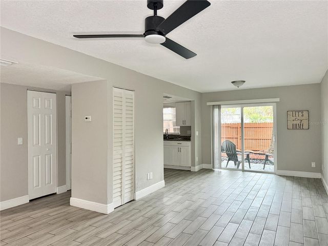 5129 TENNIS COURT CIRCLE, Tampa, FL 33617