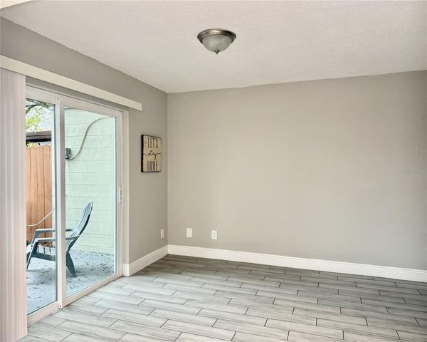 5129 TENNIS COURT CIRCLE, Tampa, FL 33617