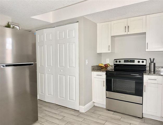 5129 TENNIS COURT CIRCLE, Tampa, FL 33617