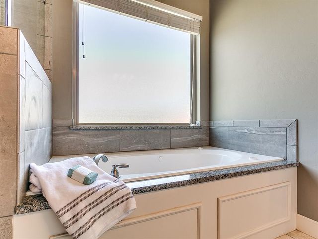 14210 Jack Rabbit Trail, Edmond, OK 73034