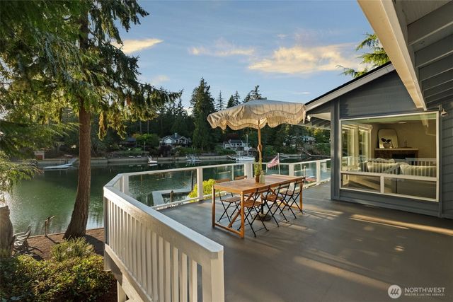 8812 86th Avenue NW, Gig Harbor, WA 98335