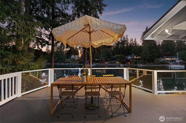 8812 86th Avenue NW, Gig Harbor, WA 98335