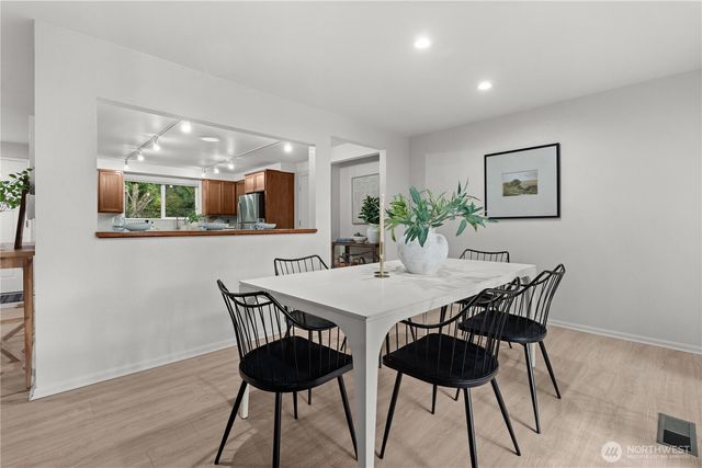 8812 86th Avenue NW, Gig Harbor, WA 98335