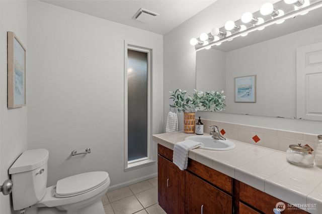 8812 86th Avenue NW, Gig Harbor, WA 98335