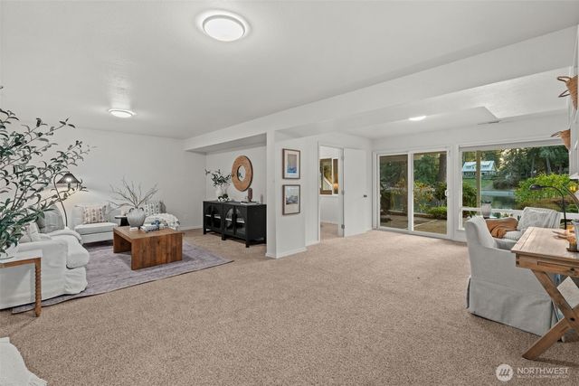 8812 86th Avenue NW, Gig Harbor, WA 98335