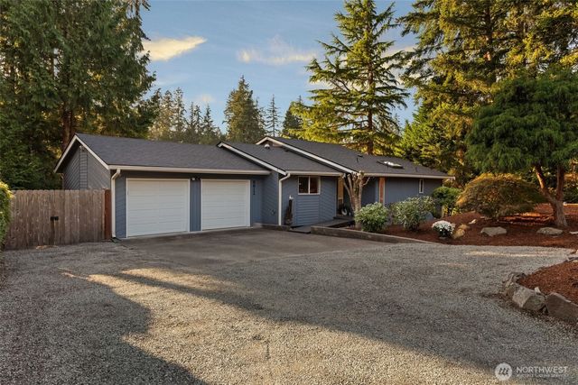 8812 86th Avenue NW, Gig Harbor, WA 98335