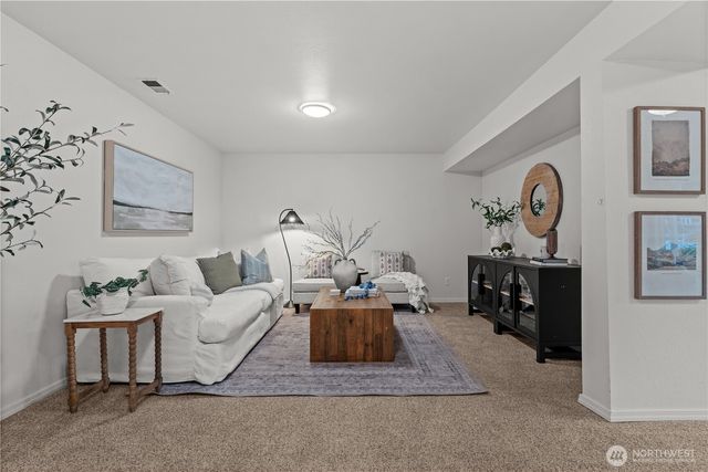 8812 86th Avenue NW, Gig Harbor, WA 98335