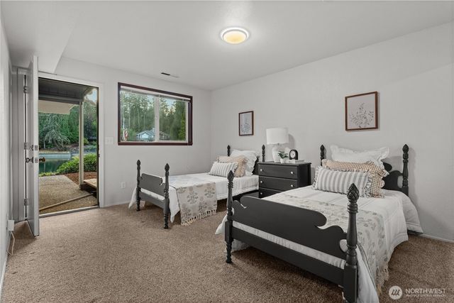 8812 86th Avenue NW, Gig Harbor, WA 98335