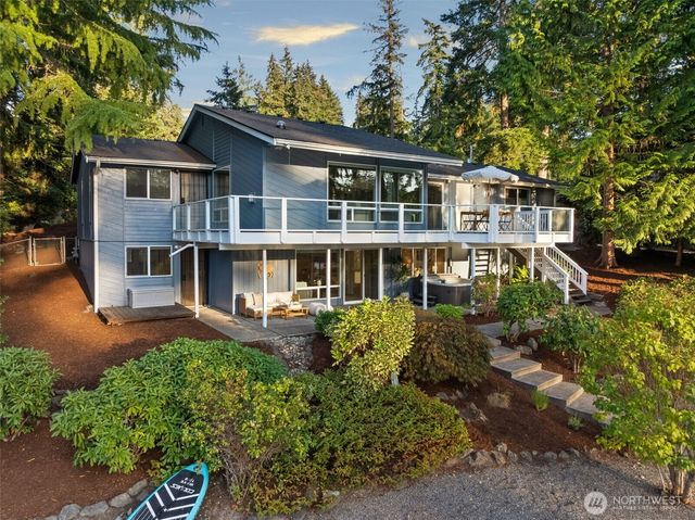 8812 86th Avenue NW, Gig Harbor, WA 98335