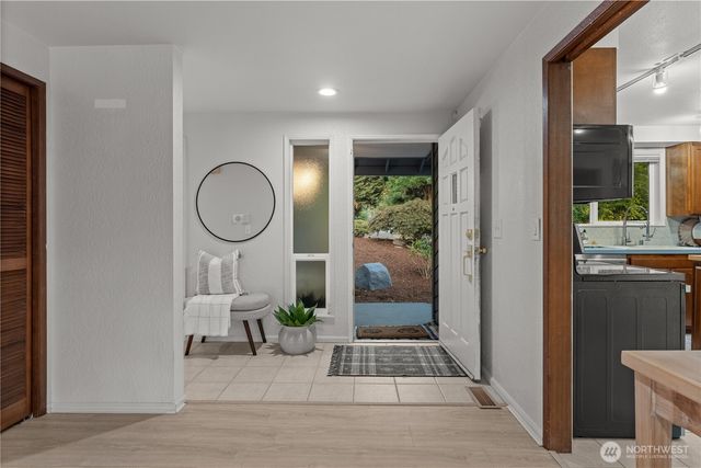 8812 86th Avenue NW, Gig Harbor, WA 98335