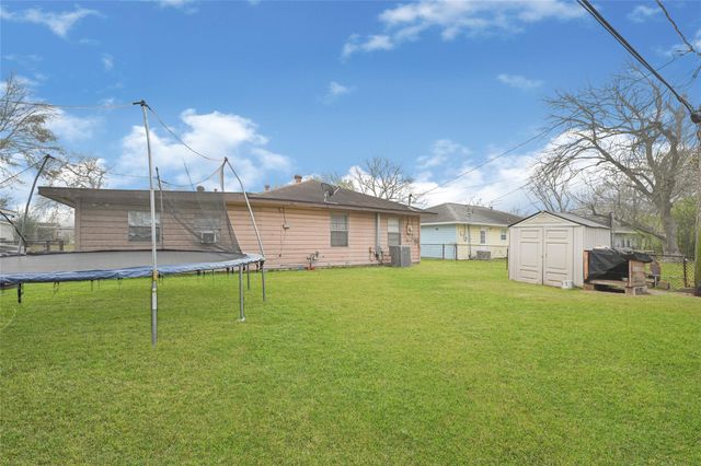 12337 Kayla Lane, Galena Park, TX 77015