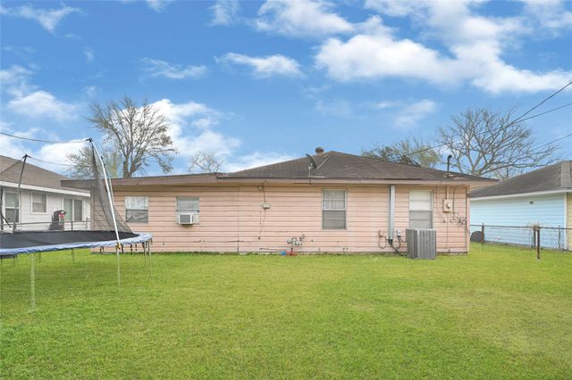 12337 Kayla Lane, Galena Park, TX 77015