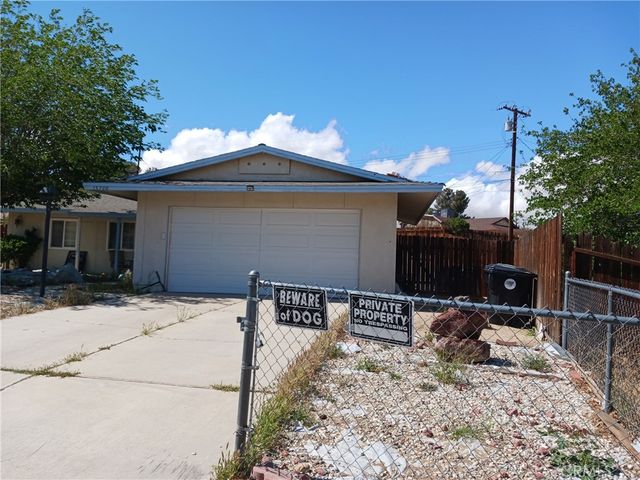 15700 Fresno Court, Victorville, CA 92395
