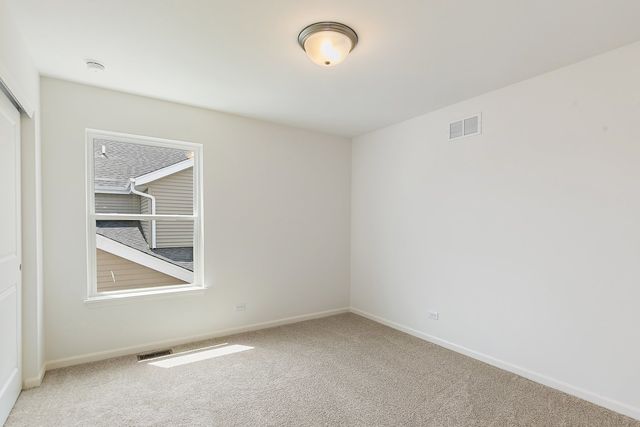 32012 Savannah Drive, Lakemoor, IL 60051