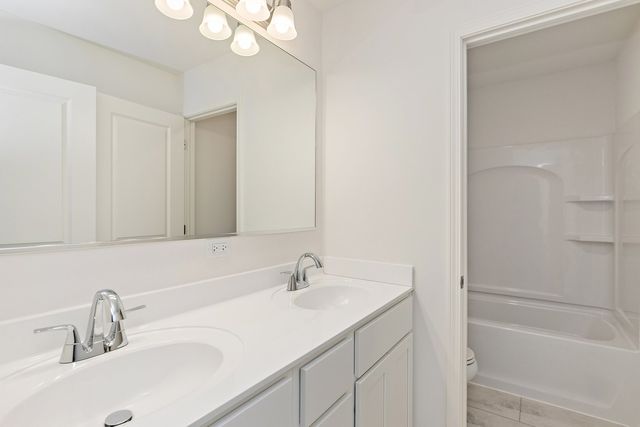 32012 Savannah Drive, Lakemoor, IL 60051