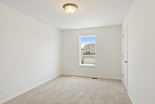 32012 Savannah Drive, Lakemoor, IL 60051