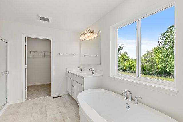 32012 Savannah Drive, Lakemoor, IL 60051