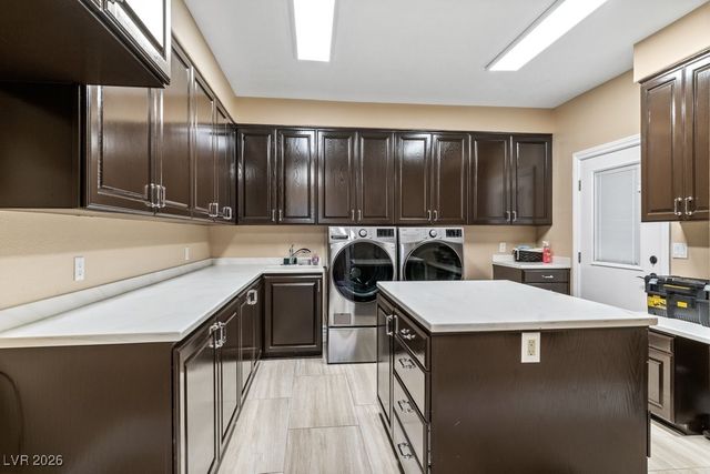 7 Larkside Court, Henderson, NV 89014