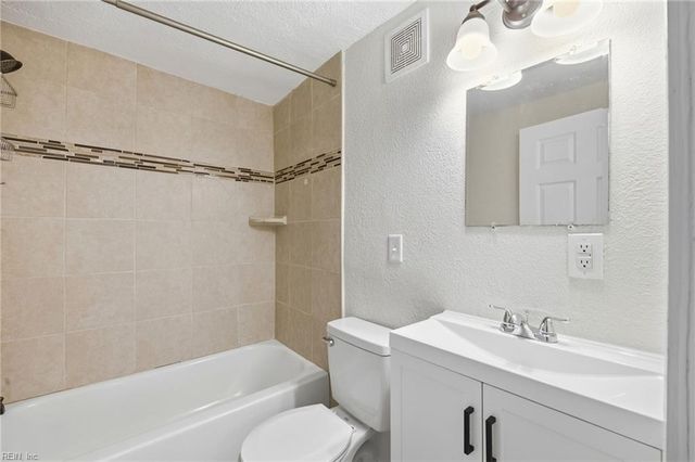4162 Reid ST, Chesapeake, VA 23324