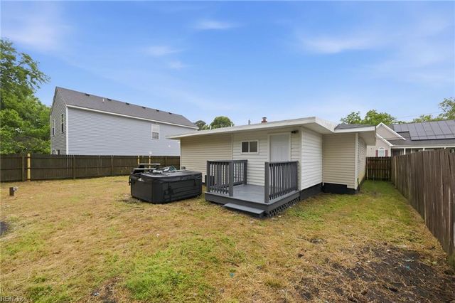 4162 Reid ST, Chesapeake, VA 23324