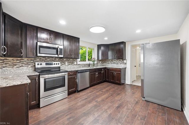 4162 Reid ST, Chesapeake, VA 23324