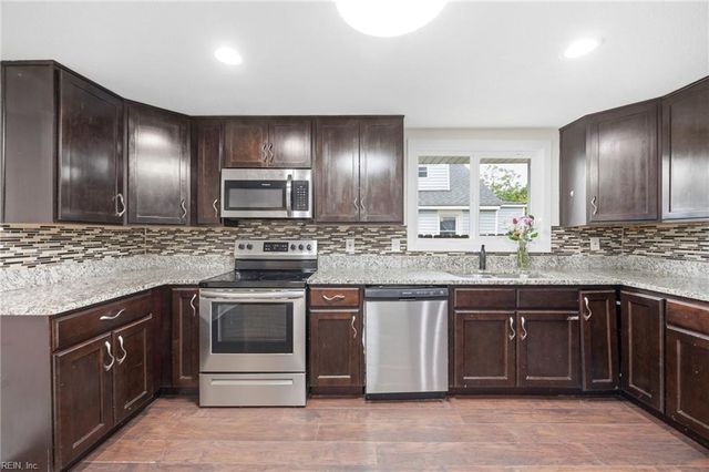 4162 Reid ST, Chesapeake, VA 23324